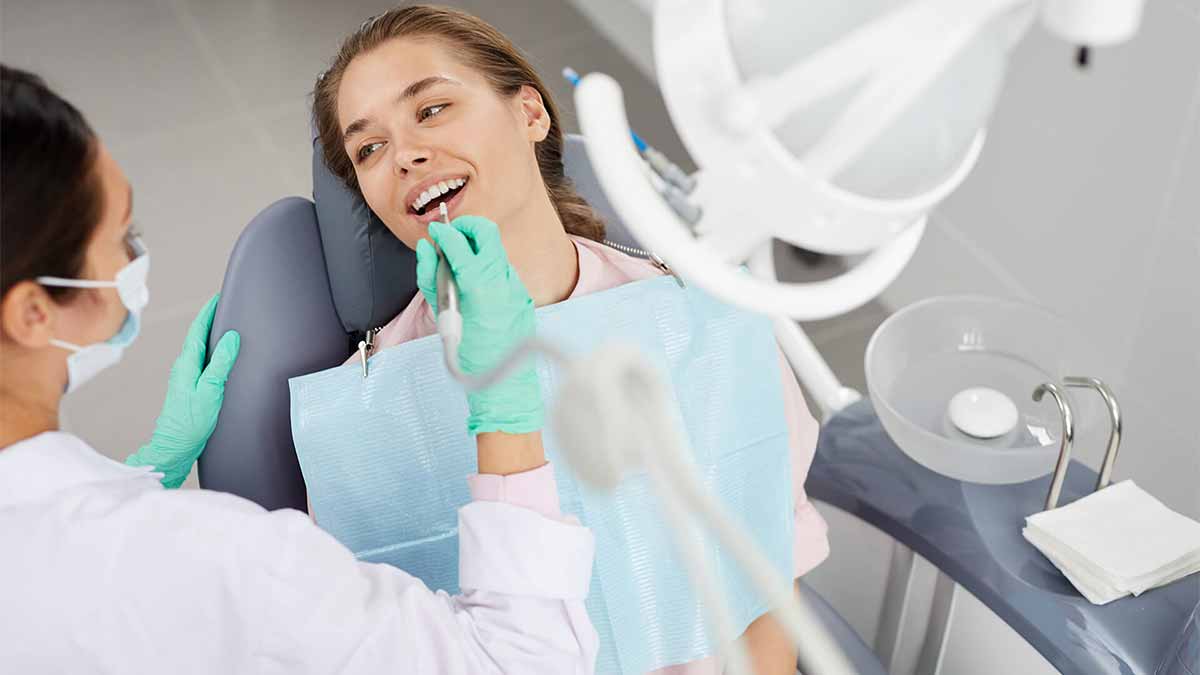 چکاپ منظم لمینت های سرامیکی نزد دندانپزشک